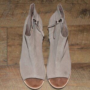 Women's Toms High Heel Sandals, Size 9